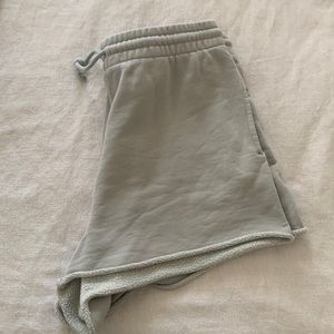 Aritzia Cozy Fleece Boyfriend 3” Sweatshort